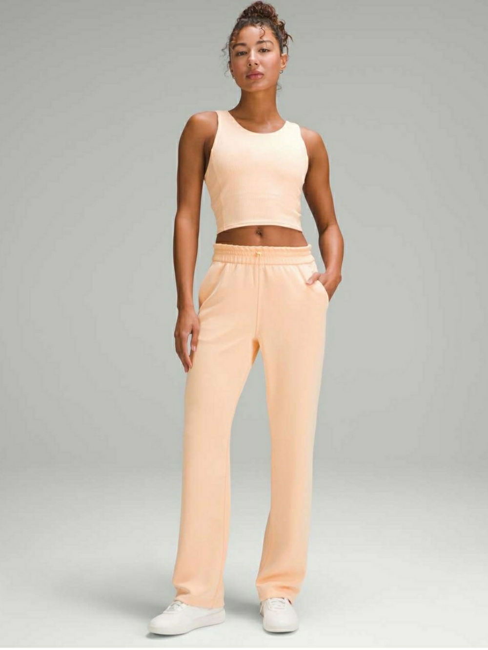 Lululemon Ribbed Softstreme Cropped Tank Top Peach Bellini - Sz 6 (EUC)